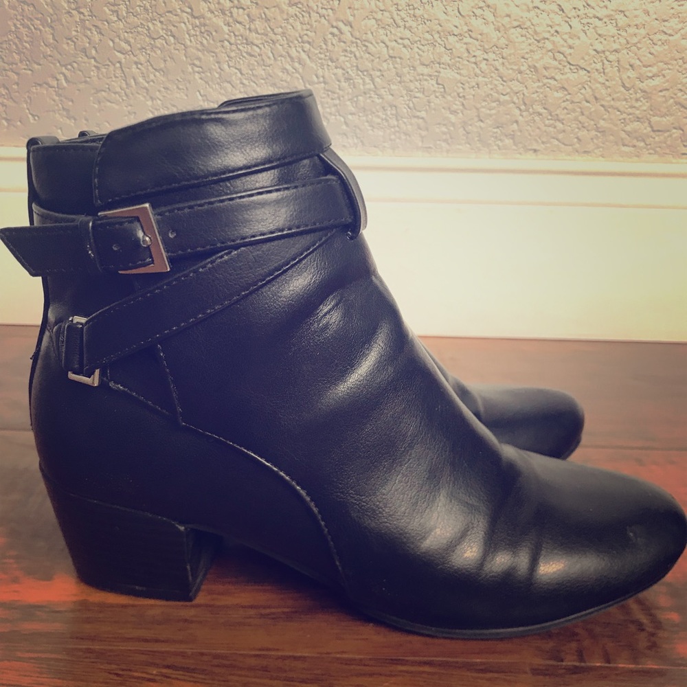 Kenneth Cole Reaction Bootie